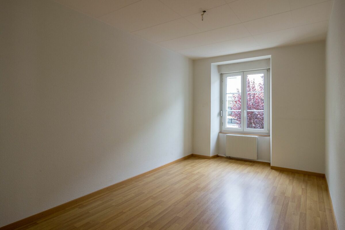 Grand-Rue 8, Les Brenets - Appartement 5 pièces au rez-de-chaussée