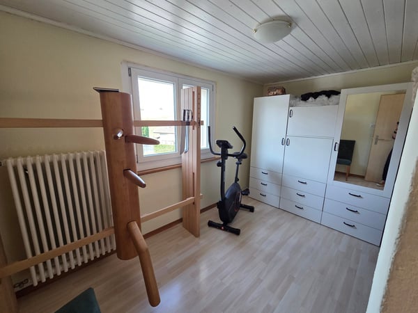 Charmantes Einfamilienhaus mit grosszügigem Grundstück und Blick in die Gantrischkette 15
