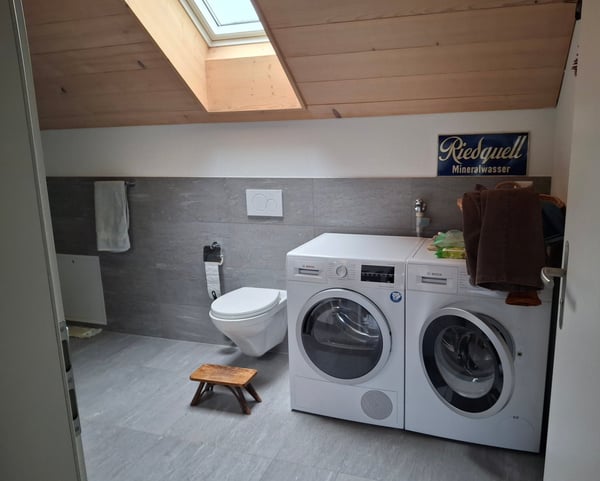 Moderne, helle 2.5-Zimmer Dachwohnung 6