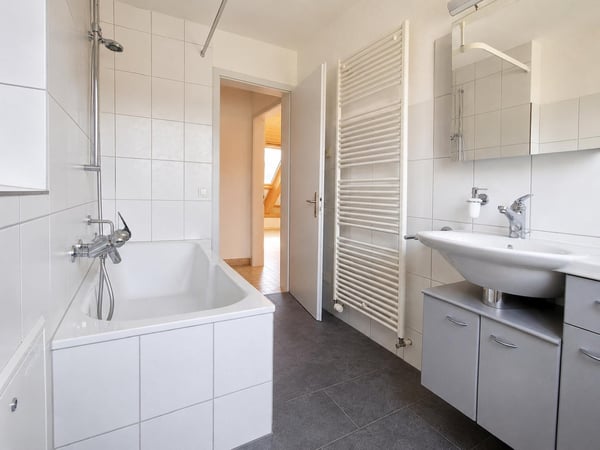 Gepflegte 3-Zimmer-Dachgeschosswohnung in Hölstein 13