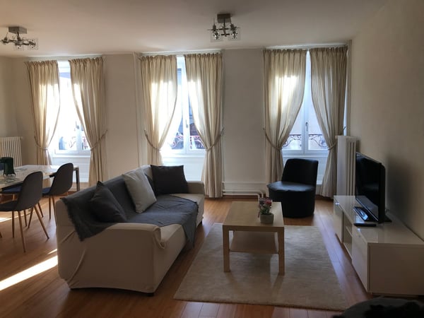 Appartement meublé de 4 pièces avec balcon à Aubonne 9