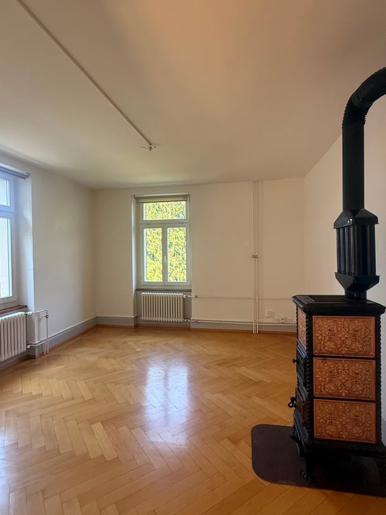 Charmante 4-Zimmer-Wohnung im ersten Stock in Baden 1