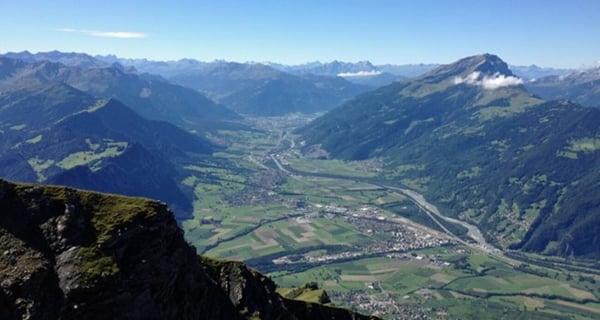 ATTRAKTIVE KAPITALANLAGE IM BÜNDNER RHEINTAL - BEVORZUGTE LAGE 1