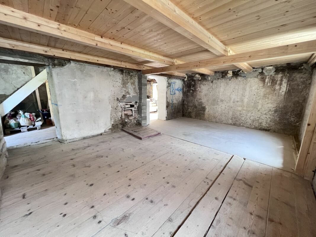 Immobilie in Rueun - ZWEITWOHNSITZODERNEUESZUHAUSE(EFH)-WOHNENINRUEUNMITAUSSICHTUNDRUHE - Bild 4