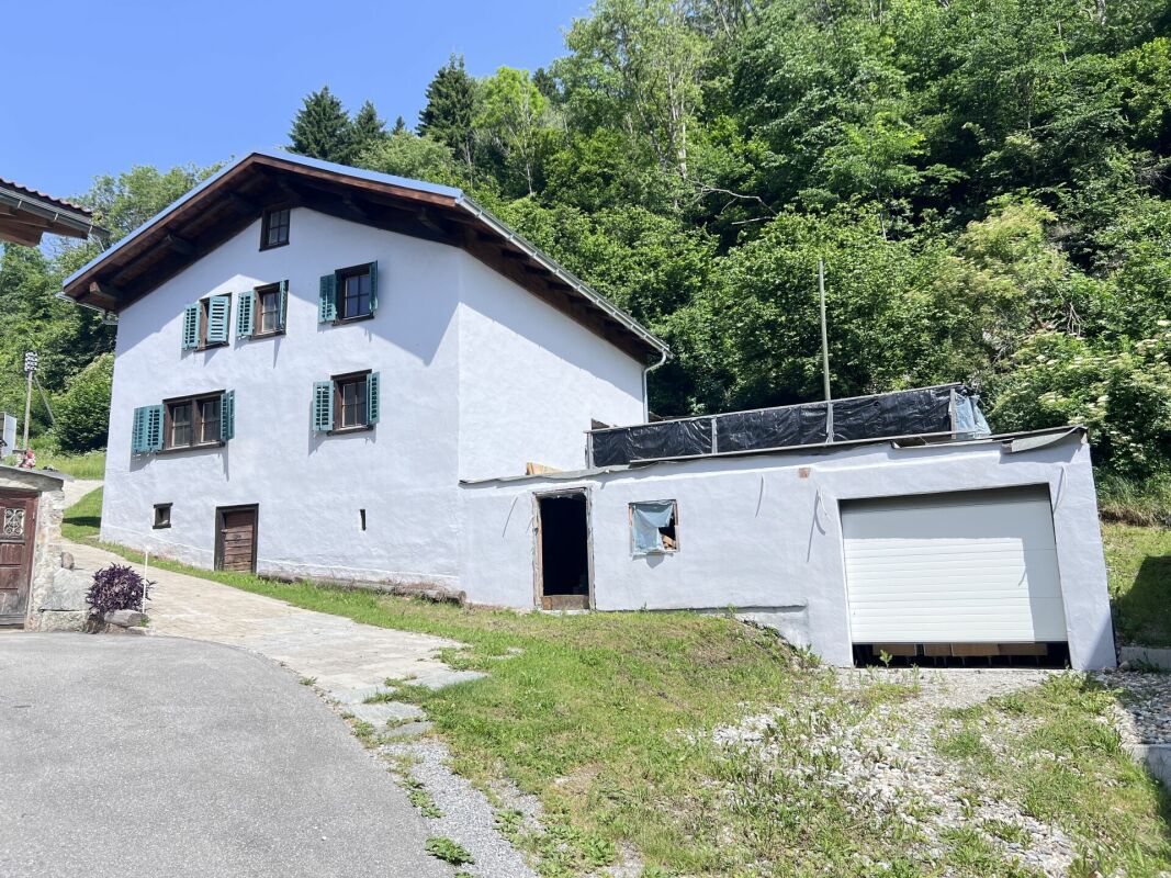 Immobilie in Rueun - ZWEITWOHNSITZODERNEUESZUHAUSE(EFH)-WOHNENINRUEUNMITAUSSICHTUNDRUHE - Bild 1