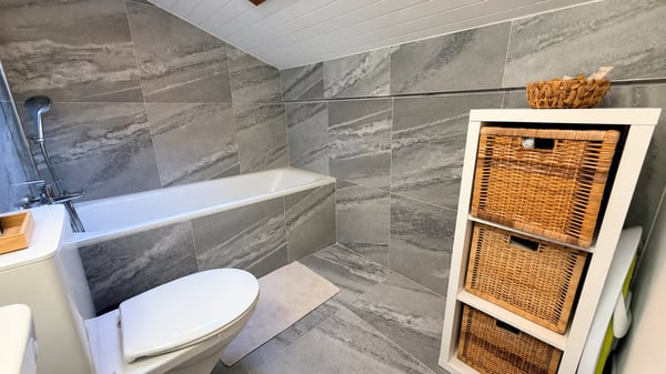 6.5-Zimmer-Familienhaus an sonniger, ruhiger Lage, umfassend renoviert 11