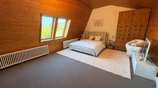 6.5-Zimmer-Familienhaus an sonniger, ruhiger Lage, umfassend renoviert 9