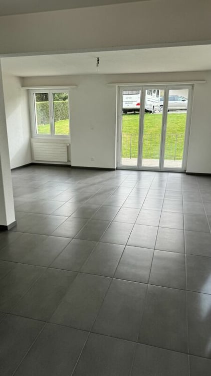 Mehrfamilienhaus mit Gewerbeteil 12