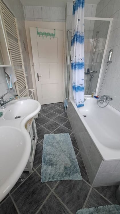 2-Generationenhaus mit Charme, Studio und Garage 9