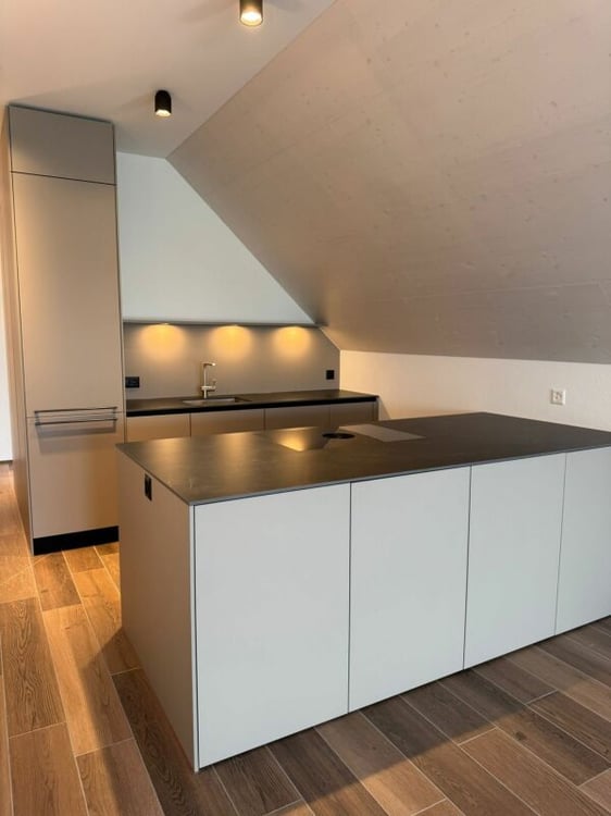 Attikawohnung mit traumhafter Seesicht im steuergünstigen Pfäffikon 5