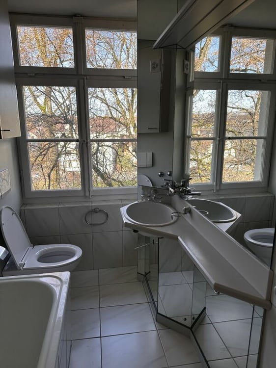 Renovierte 1-Zimmer Altbauwohnung im Lorrainequartier mit Garage 7