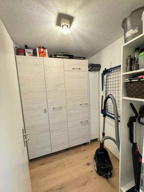 Moderne 1.5-Zimmer-Wohnung mit Balkon und Garage in Thun 6
