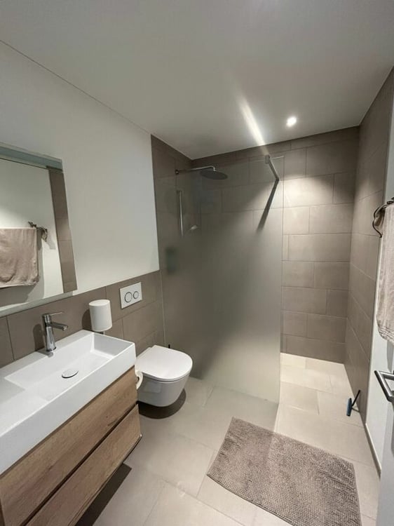 Hochwertig ausgebaute 1.5-Zimmer-Wohnung im gepflegten Parco Verde zu vermieten 8