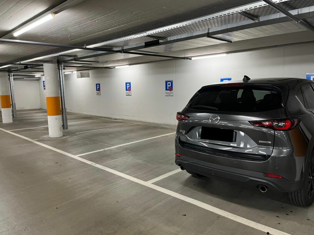 Edificio commerciale con potenziale di sviluppo in una posizione ad alta frequenza e parcheggio sicuro a Buchs SG