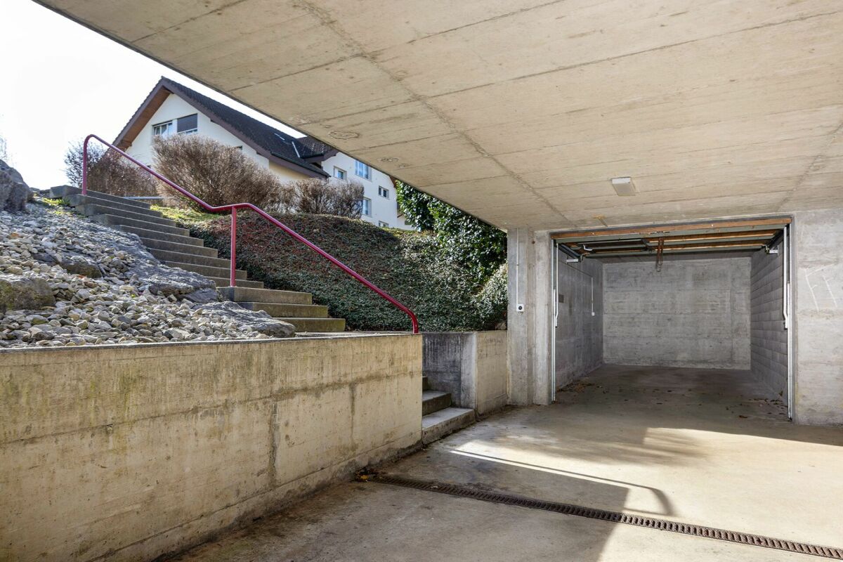 Garden apartment with design potential in Niederuzwil