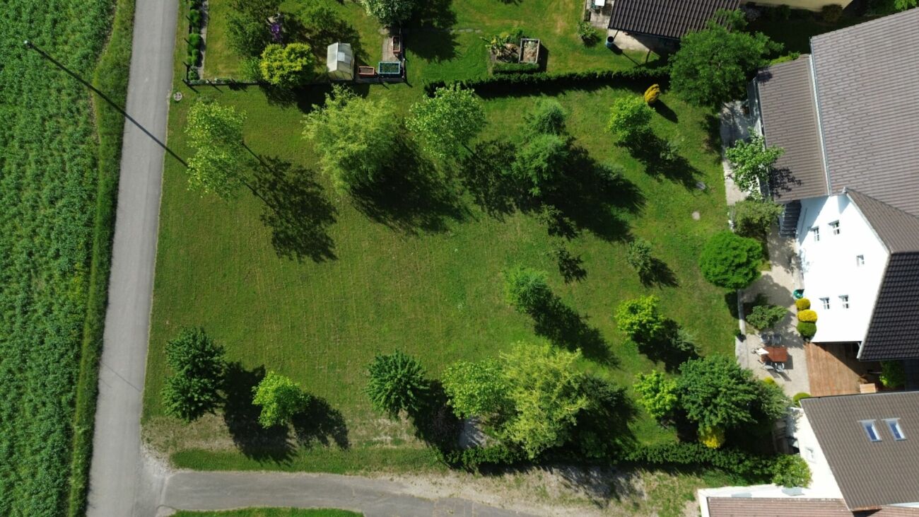 Terreno edificabile di prima classe, soleggiato e tranquillo di 763m2