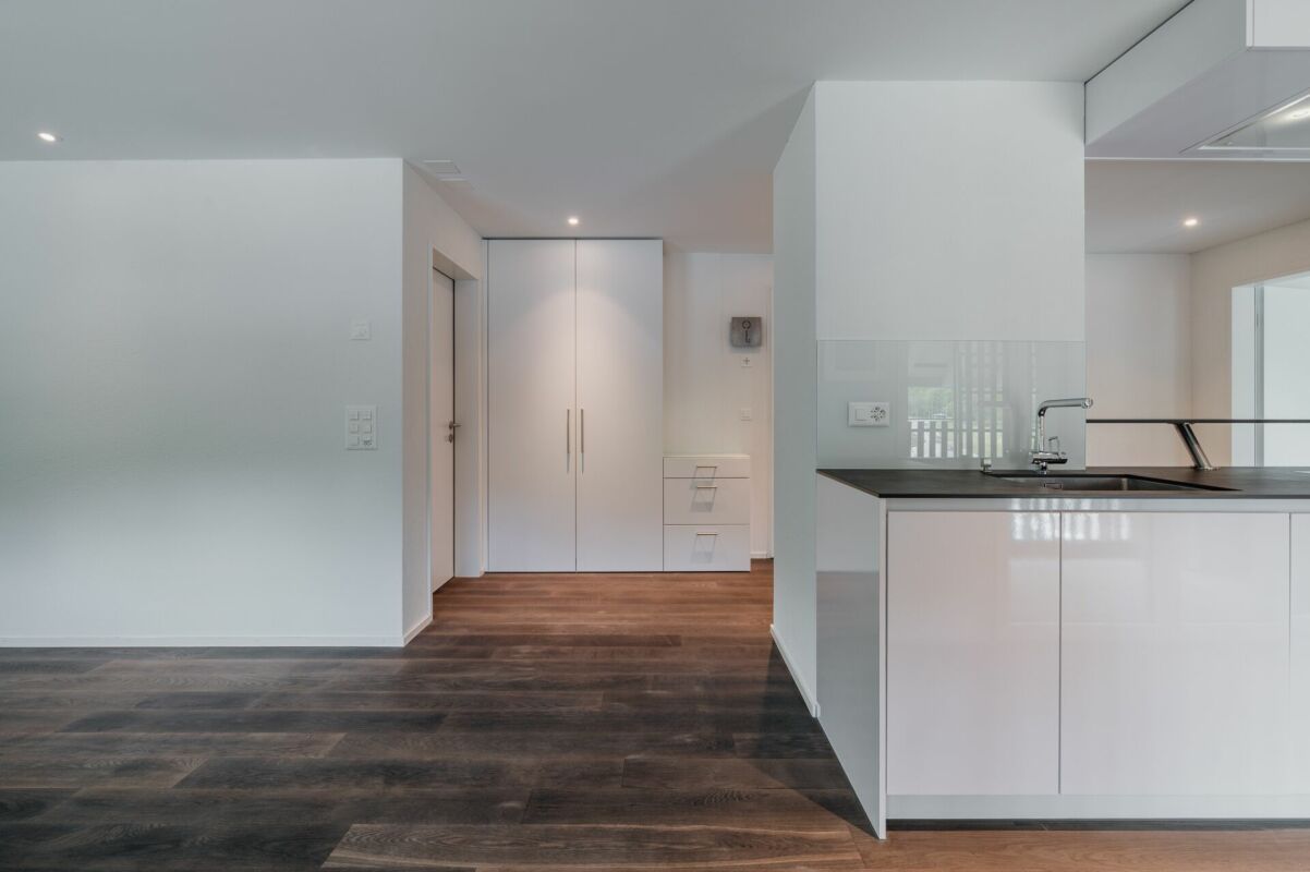 Moderne und helle 3.5- Zimmer- Wohnung mit zwei Balkonen