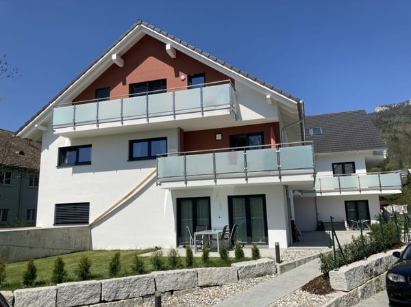 Moderne und sonnige 4.5 Zimmer Wohnung 1