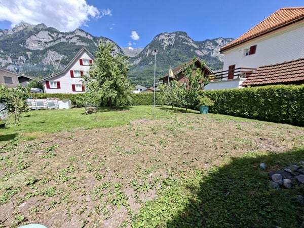 5.5 Einfamilienhaus, 880 qm Grundstück 3