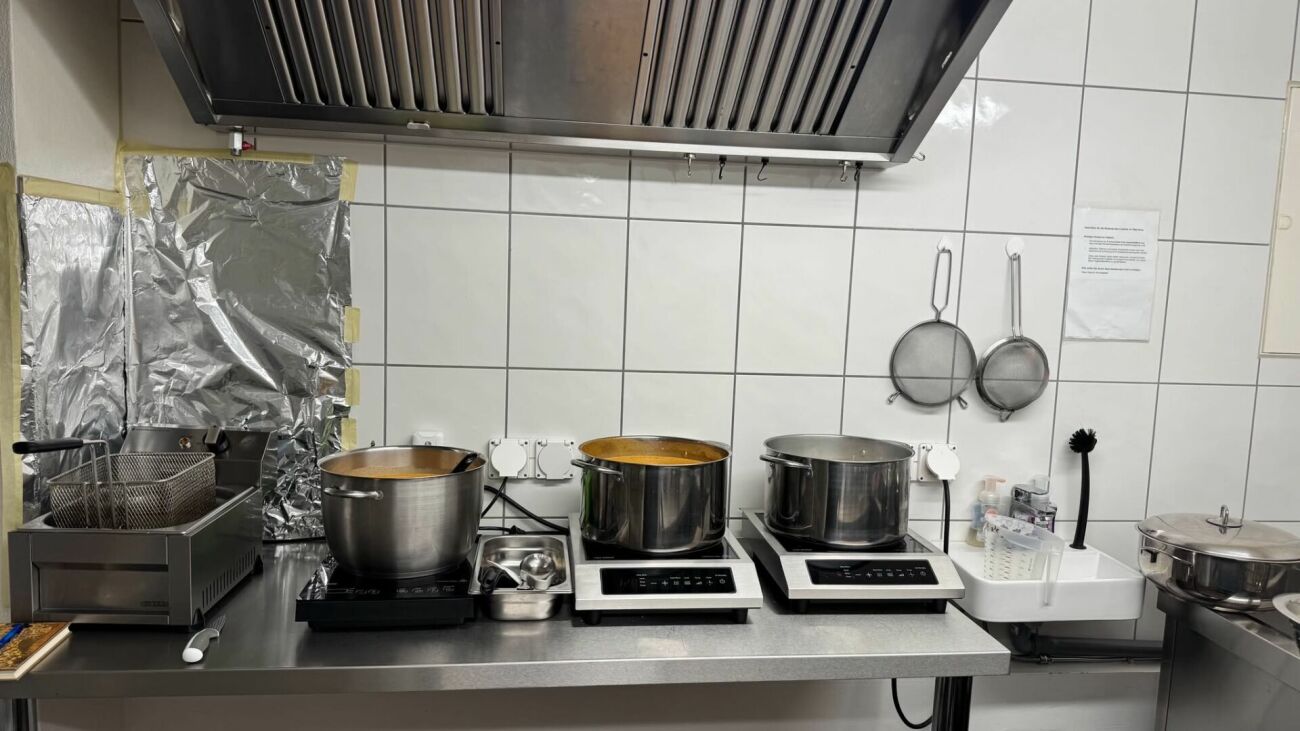 Tibetisch-asiatisches Take-Away mit 6 Sitzplätzen und Ausbaupotenzial zu verkaufen