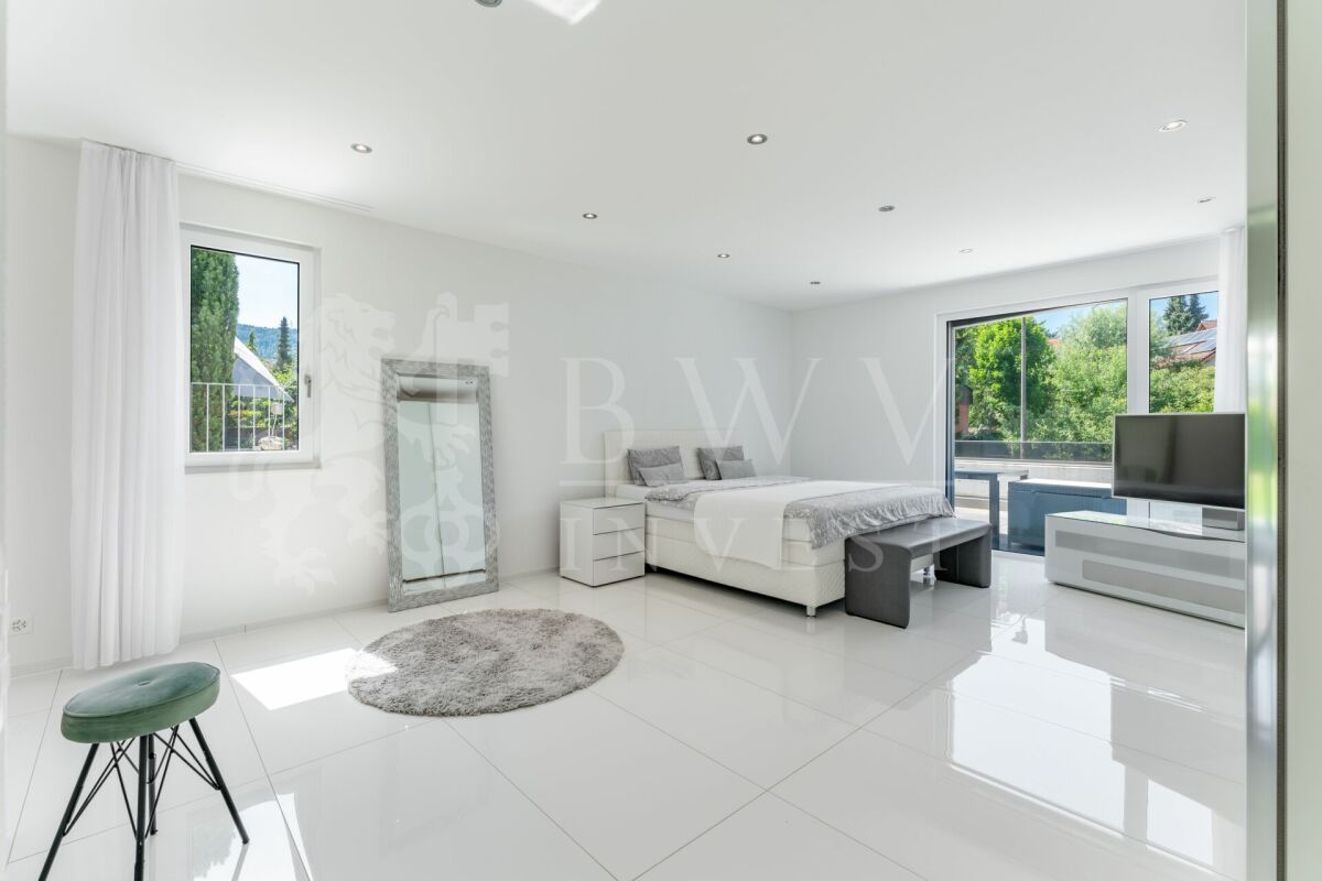 Modernes Designhaus mit Pool | 310 m² Wohnfläche | viel Privatsphäre