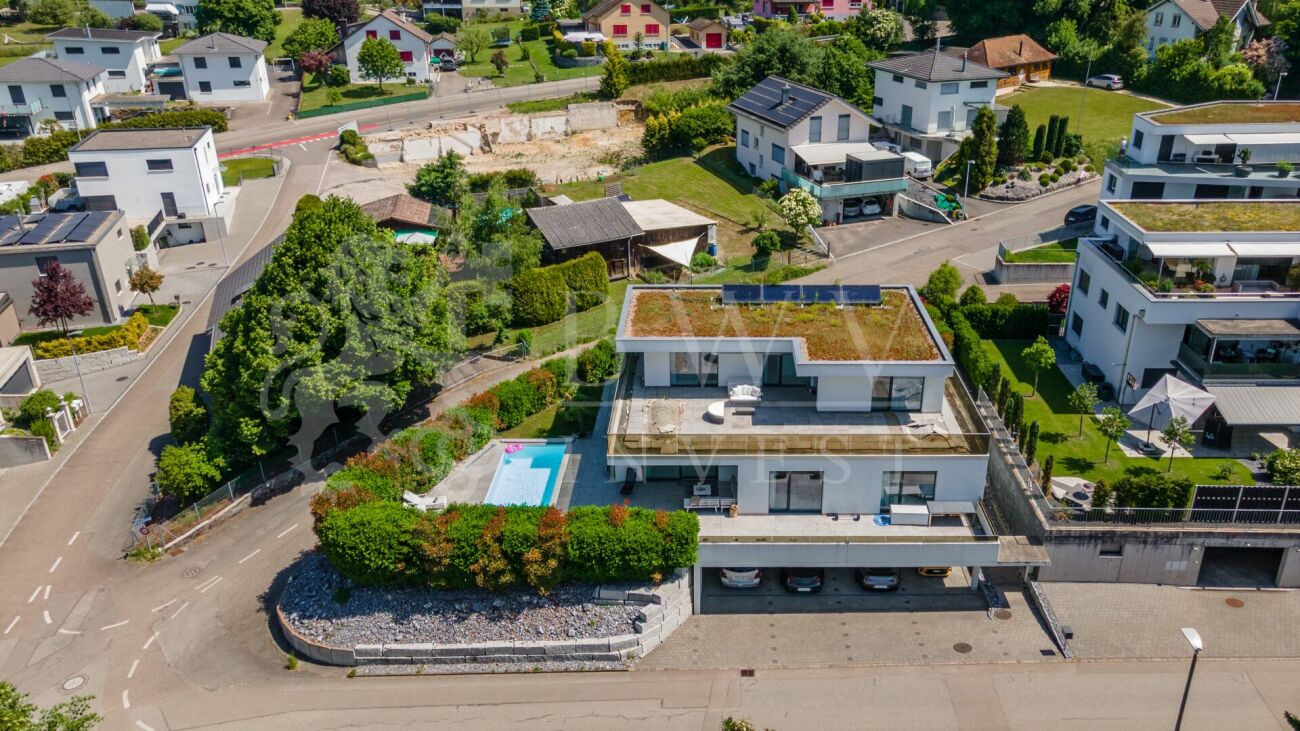 Modernes Designhaus mit Pool | 310 m² Wohnfläche | viel Privatsphäre