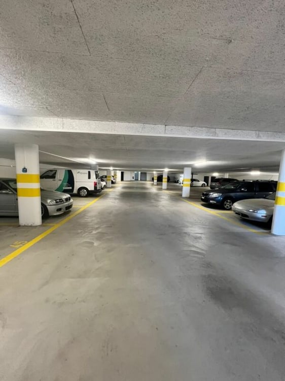 Einstellhallenplatz zentral im Dorfkern von Hohenrain 2