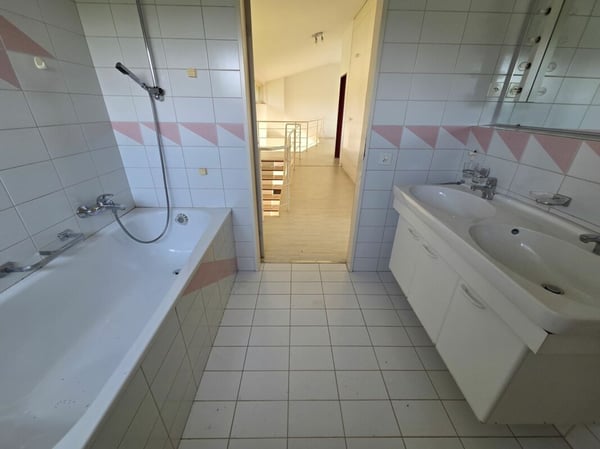 Freistehendes grosszügiges Einfamilienhaus 7