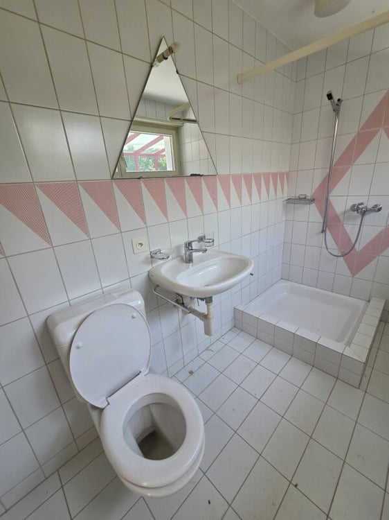 Freistehendes grosszügiges Einfamilienhaus 6
