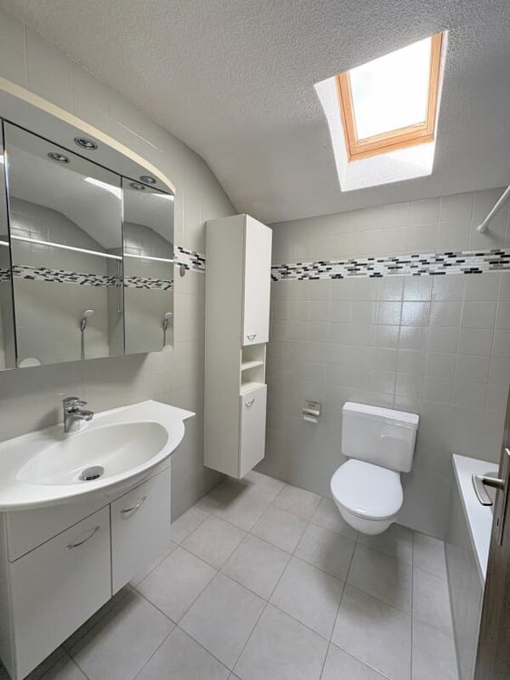 4.5-Zimmer-Wohnung mit traumhafter Aussicht und 170 m² Nutzfläche 4