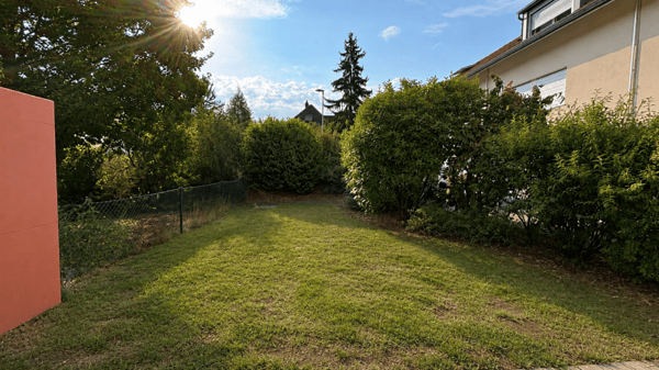 Modernes Doppeleinfamilienhaus mit Garten an bester Lage 11