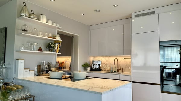 Stilvolle 4.5-Zimmer-Attikawohnung, mit 74 m² Panorama-Dachterrasse 2