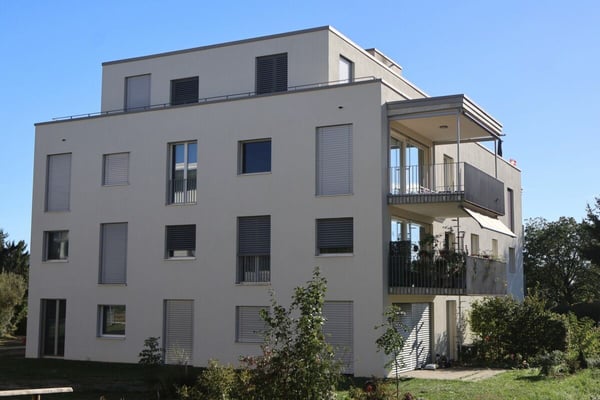 Attracktive 2.5-Zimmer-Wohnung mit Weitblick in die Weinreben