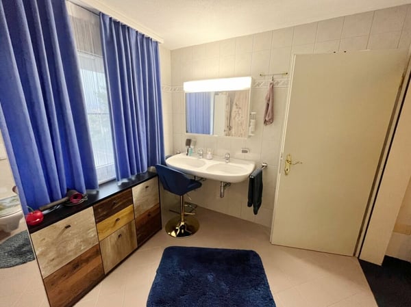 5.5-Zimmer-Doppeleinfamilienhaus mit Weitblick 11