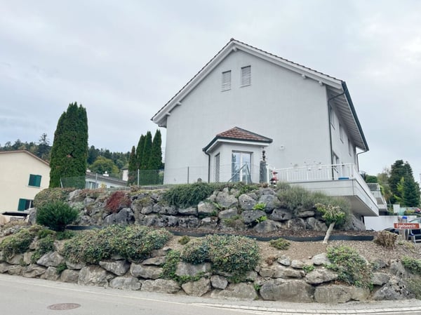 5.5-Zimmer-Doppeleinfamilienhaus mit Weitblick