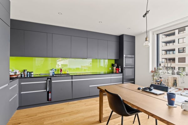 Neuwertige 1.5-Zimmer-Wohnung an bester Lage in Heimberg 6