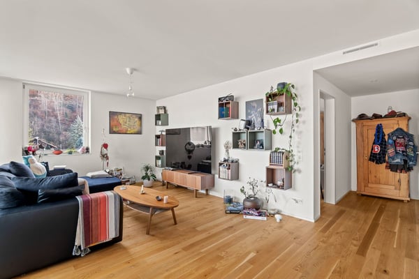 Neuwertige 1.5-Zimmer-Wohnung an bester Lage in Heimberg 4