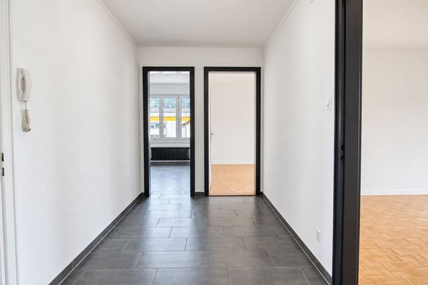 4.5-Zimmerwohnung mit 80 m² Terrasse und Balkon - zentrumsnah in Thun 7