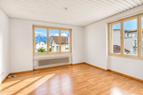 3-Zimmer-Loft mit Cheminée, Bergsicht, Balkon und Terrasse in Thun 10