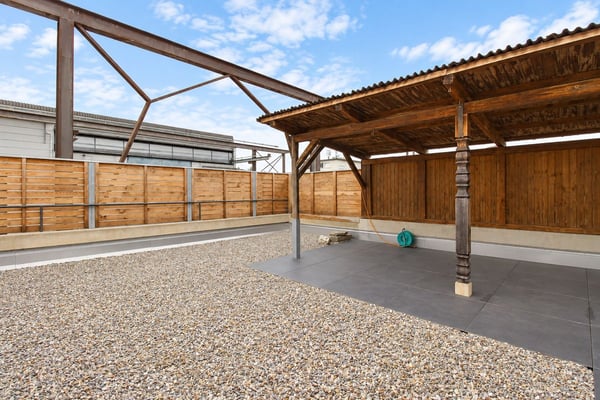 3-Zimmer-Loft mit Cheminée, Bergsicht, Balkon und Terrasse in Thun 12