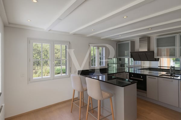 Einfamilienhaus mit Wintergarten und pflegeleichtem Garten in ruhiger 8