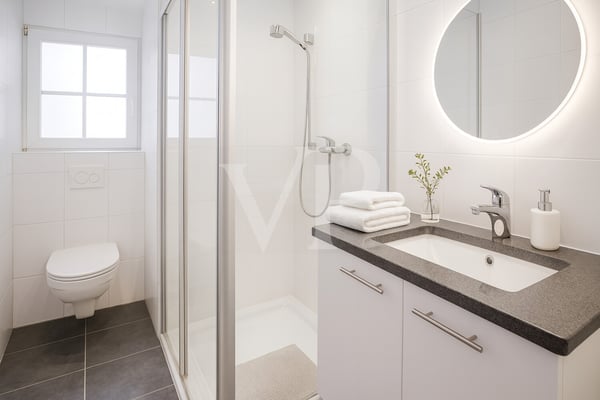 Einfamilienhaus mit Wintergarten und pflegeleichtem Garten in ruhiger 13