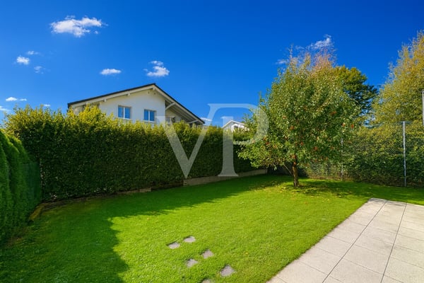 Einfamilienhaus mit Wintergarten und pflegeleichtem Garten in ruhiger 4