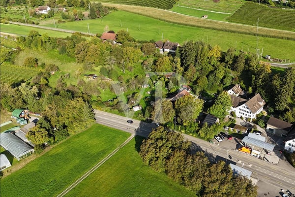 Seltene Landreserve am Zürichsee: Grosszügiger Parzellenverbund mit vi 5