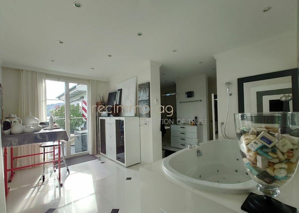 Grosszügiges historisches Liebhaberobjekt direkt am Zugersee 21