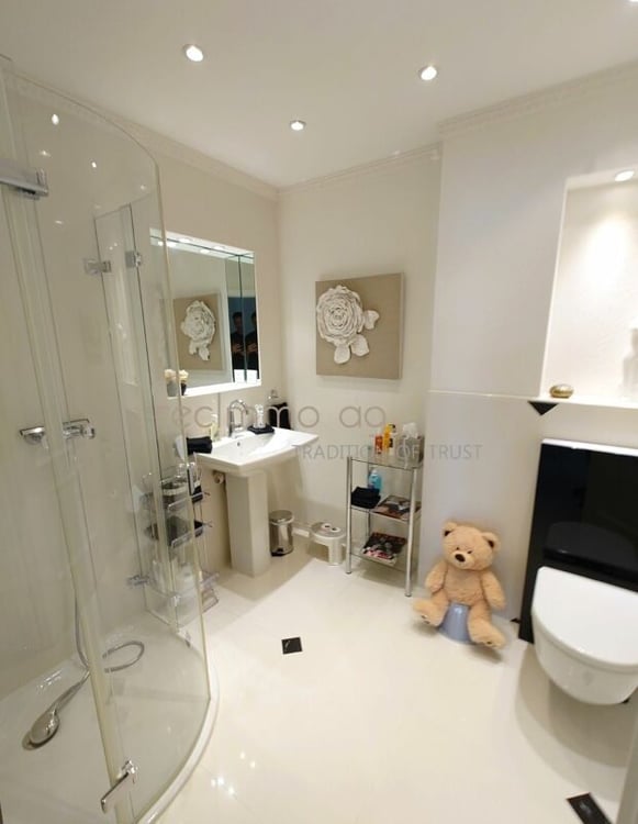 Grosszügiges historisches Liebhaberobjekt direkt am Zugersee 8