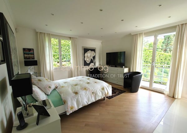 Grosszügiges historisches Liebhaberobjekt direkt am Zugersee 6