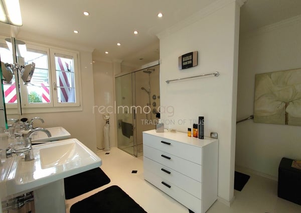 Grosszügiges historisches Liebhaberobjekt direkt am Zugersee 16