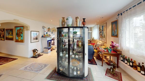 Exklusive 1.5-Zimmer-Wohnung in Freienbach - Hervorragender Zustand, ruhige Lage 2