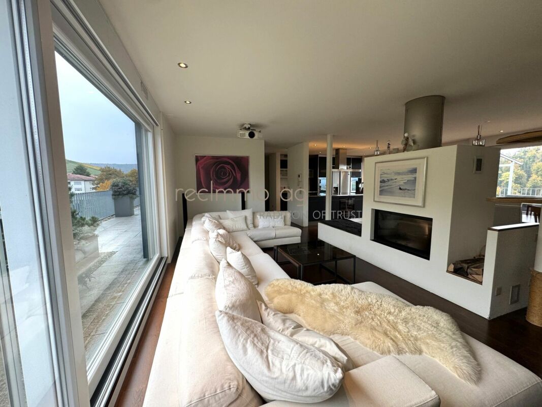 Exklusive 5.5-Zimmer-Wohnung mit 300 m² Terrasse in Döttingen - Raum, Komfort und Stil auf höchstem Niveau